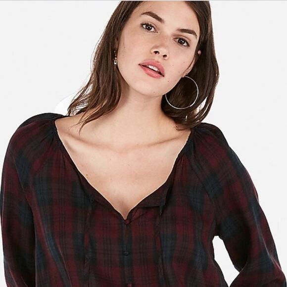 NWT Express Women's Peasant Crop Top Size Large - Picture 2 of 11